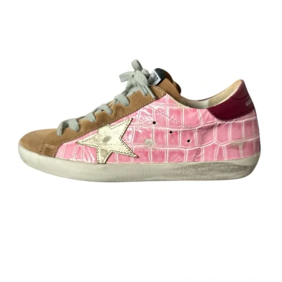 Golden Goose Superstar Sneakers
Size 38 - Picture 4 of 7